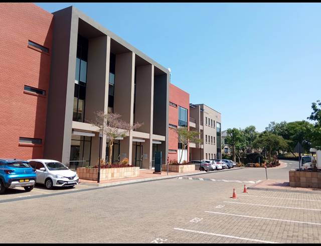 646M² OFFICE TO LET IN SANDTON CENTRAL